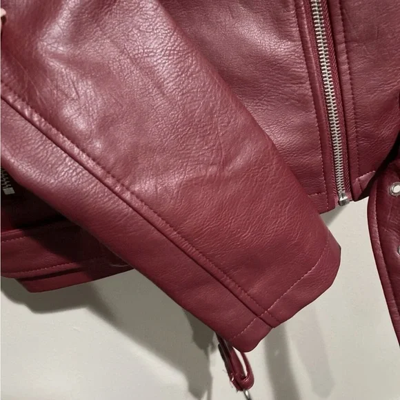 Forever 21 Wine Burgundy Leather Zip Up Moto Jacket - Picture 6 of 7